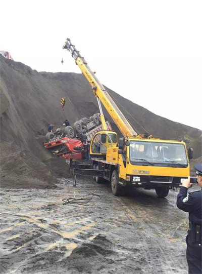 龙湖区上犹道路救援